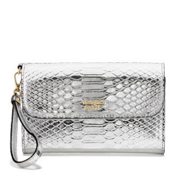 Victoria's Secret Handbags - NWT Victoria's Secret VS Luxe Tech Clutch